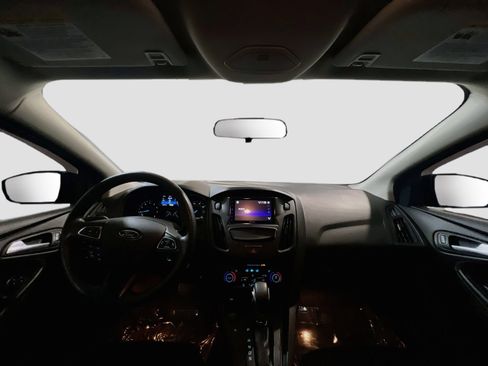 Used 2018 Ford Focus SE FWD image 15