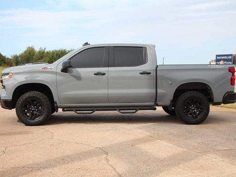 Used 2024 Chevrolet Silverado 1500 LT Trail Boss w/ Convenience Package II AWD/4WD image 6