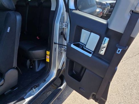 Used 2007 Toyota FJ Cruiser 4WD image 12