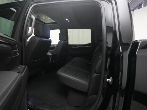 Used 2023 Chevrolet Silverado 1500 LTZ w/ LTZ Premium Package AWD/4WD image 9