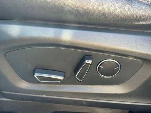 Used 2020 Ford Explorer Limited AWD/4WD image 17