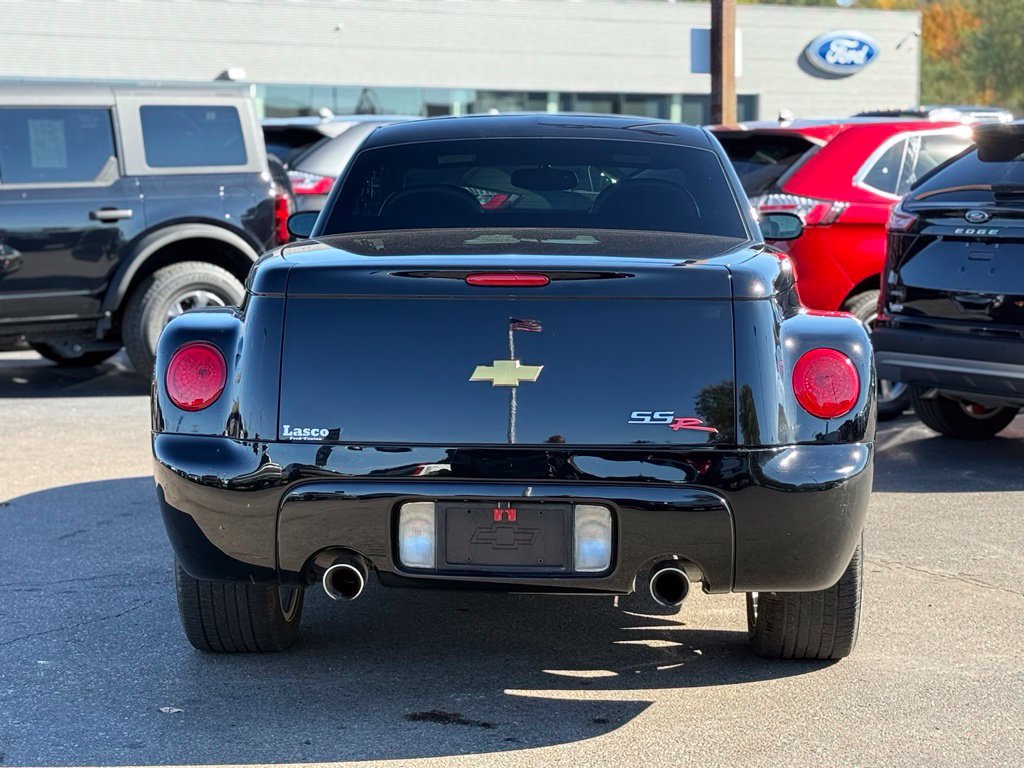 Used 2003 Chevrolet SSR w/ Preferred Equipment Group RWD image 32