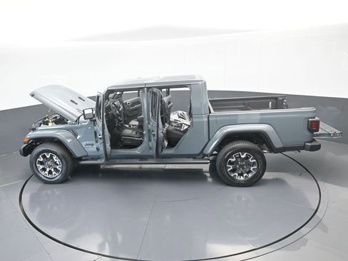 New 2026 Jeep Gladiator Sport image 57