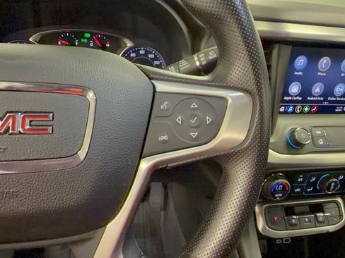 Used 2023 GMC Acadia SLE w/ Driver Convenience Package FWD image 19