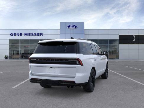 New 2026 Lincoln Navigator Reserve w/ Jet Appearance Package AWD/4WD image 30