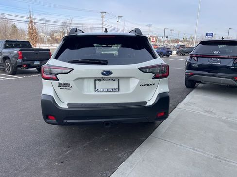 Used 2023 Subaru Outback Onyx Edition image 4