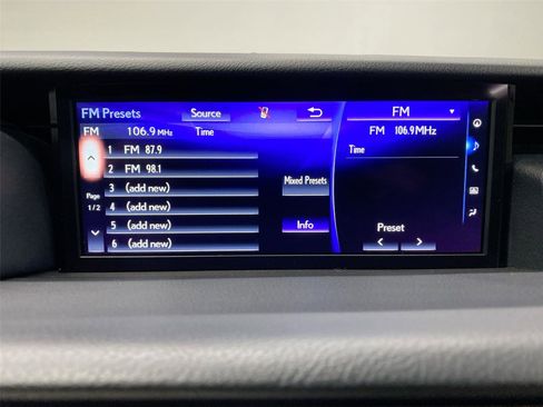 Used 2017 Lexus IS 300 AWD image 16