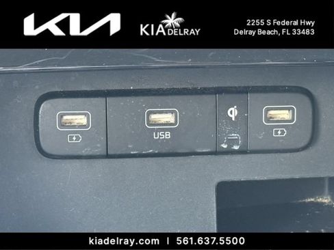 Certified 2024 Kia Carnival EX FWD image 22