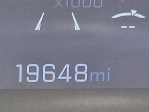 Used 2025 Chevrolet Equinox LT image 2