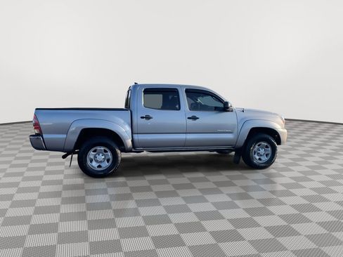 Used 2014 Toyota Tacoma PreRunner image 9