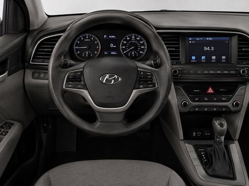 Used 2018 Hyundai Elantra SEL FWD image 13