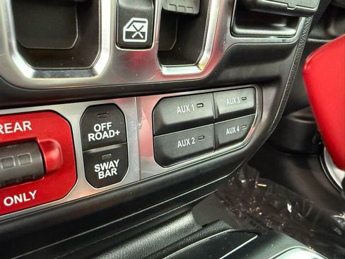 Certified 2023 Jeep Wrangler Unlimited Rubicon 392 image 31