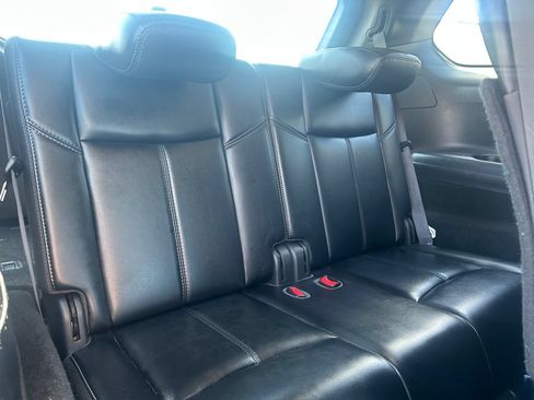Used 2020 Nissan Pathfinder SL AWD/4WD image 38