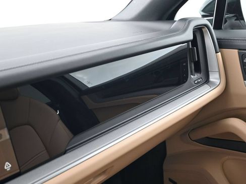 Certified 2026 Porsche Cayenne Coupe AWD/4WD image 23