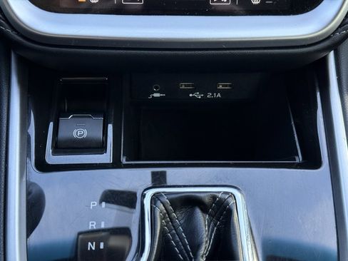 Used 2022 Subaru Outback Limited image 21