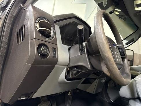 Used 2015 Ford F250 XLT w/ FX4 Off-Road Package AWD/4WD image 21