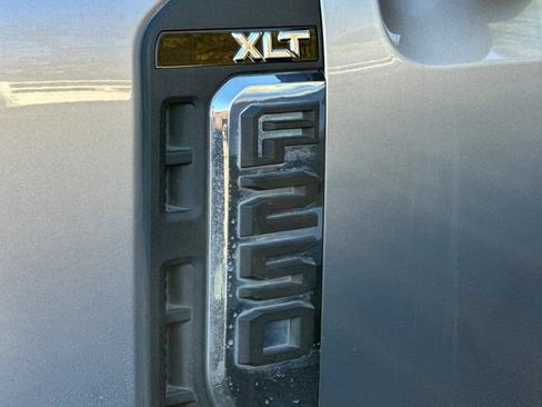 Used 2024 Ford F250 XLT image 9