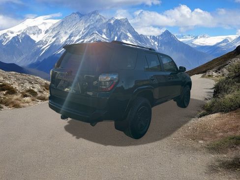 Certified 2022 Toyota 4Runner TRD Off-Road Premium w/ Moonroof Package image 5