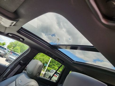 Certified 2024 Cadillac XT6 Sport w/ LPO, Onyx Lite Package AWD/4WD image 14