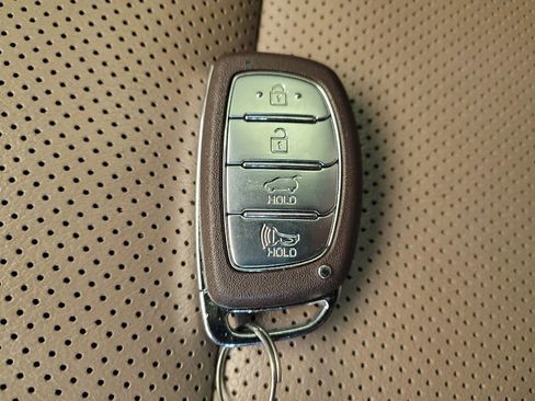 Used 2021 Hyundai Tucson Limited image 32