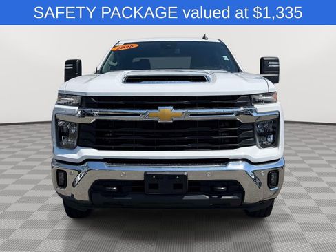 Used 2025 Chevrolet Silverado 2500 LT w/ Safety Package AWD/4WD image 2
