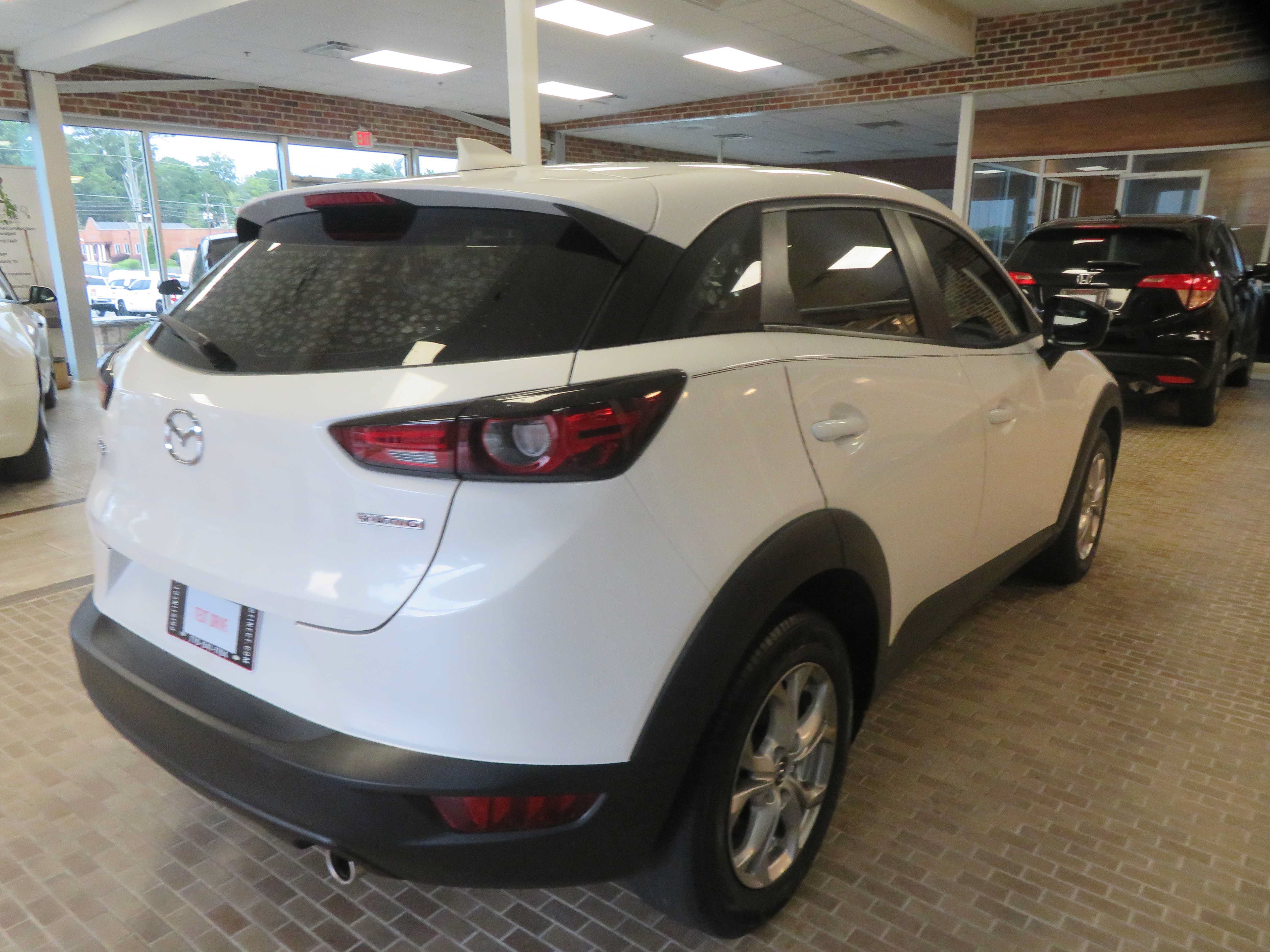 Used 2021 MAZDA CX-3 Sport FWD image 4