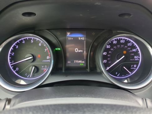 Used 2019 Toyota Camry SE w/ Audio Package image 16