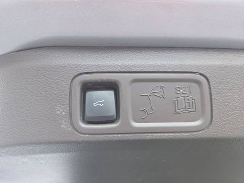 Used 2024 Lincoln Navigator Premiere AWD/4WD image 33