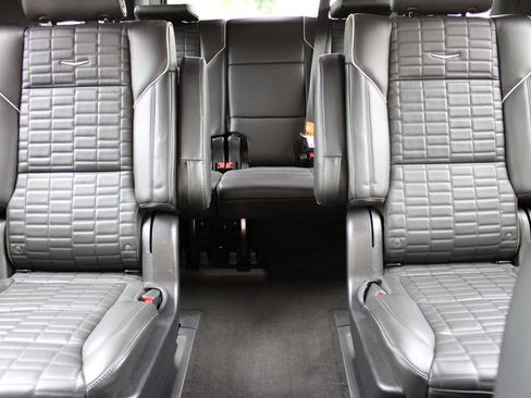 Certified 2022 Cadillac Escalade Sport Platinum AWD/4WD image 46