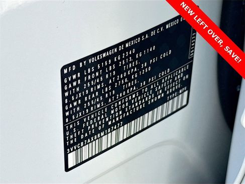 Used 2024 Volkswagen Tiguan SE R-Line image 33