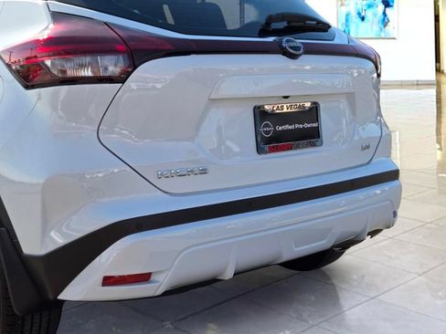 Certified 2023 Nissan Kicks SV FWD image 6