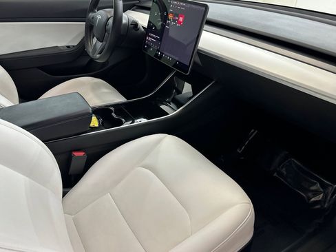 Used 2019 Tesla Model 3 Standard Range Plus image 32