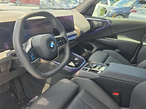 Certified 2025 BMW X3 xDrive30 w/ Convenience Package AWD/4WD image 16