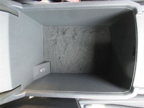 Used 2021 Volkswagen Atlas SE image 14