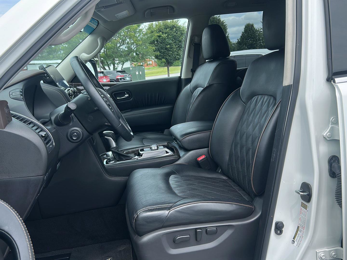 Used 2024 Nissan Armada Platinum w/ Captain's Chairs Package AWD/4WD image 18