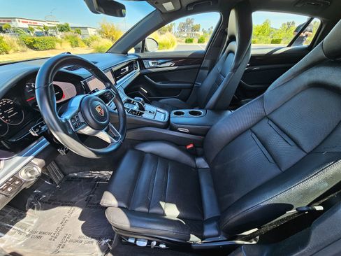 Used 2018 Porsche Panamera image 17