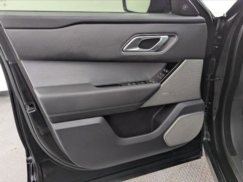 Used 2022 Land Rover Range Rover Velar R-Dynamic S AWD/4WD image 13