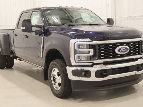 New 2025 Ford F350 Lariat w/ Lariat Ultimate Package image 2