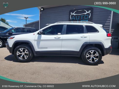 Used 2014 Jeep Cherokee Trailhawk w/ Cold Weather Group image 7