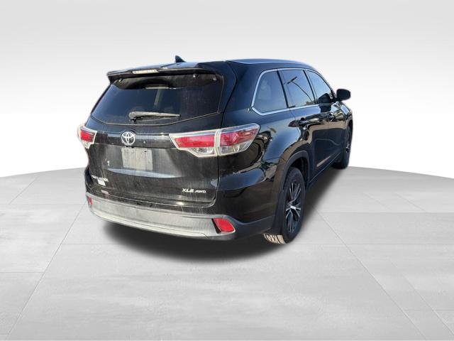 Used 2016 Toyota Highlander XLE AWD/4WD image 10