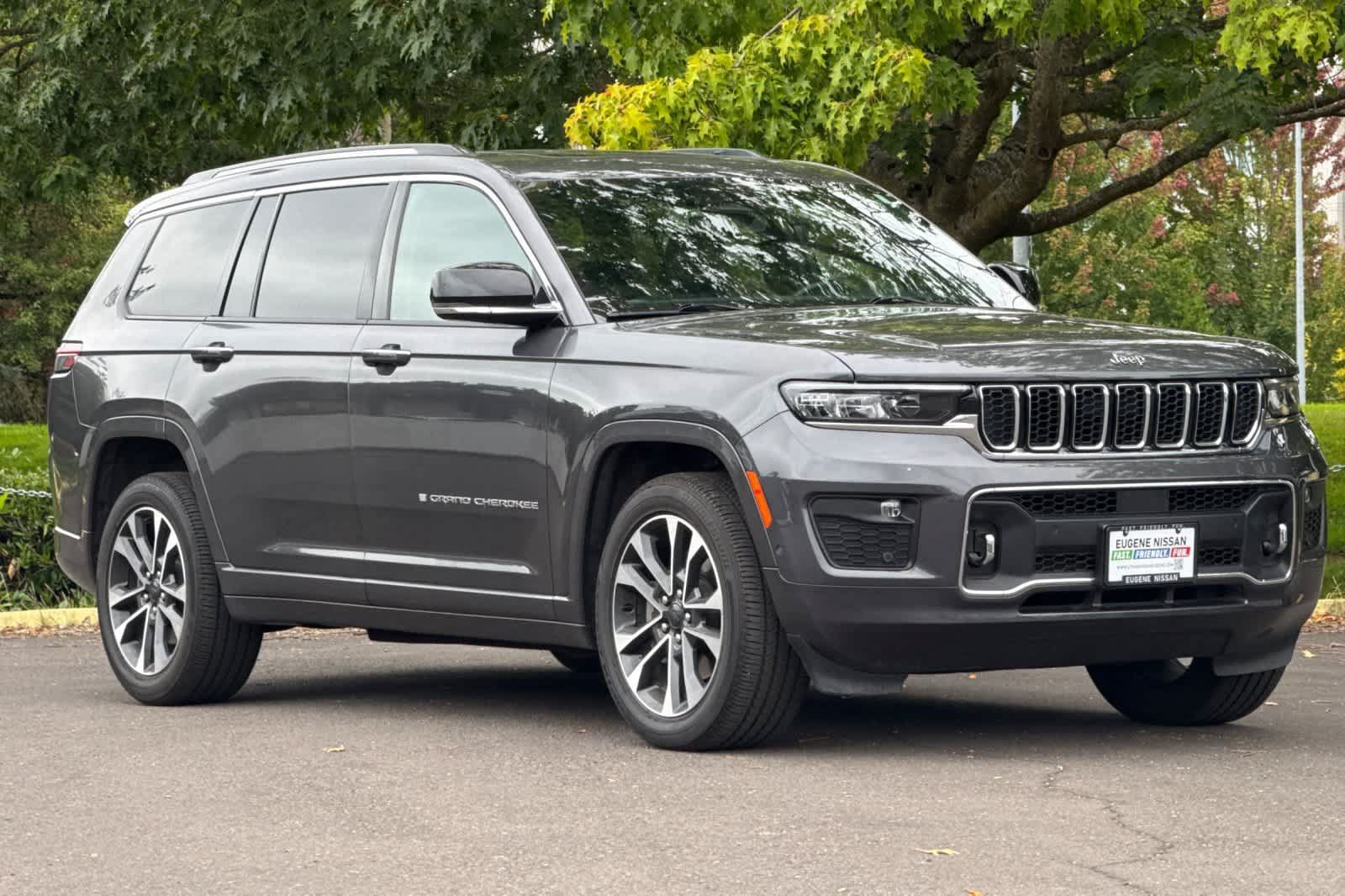 Used 2022 Jeep Grand Cherokee L Overland AWD/4WD image 9