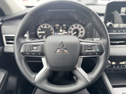 Used 2024 Mitsubishi Outlander SE image 22