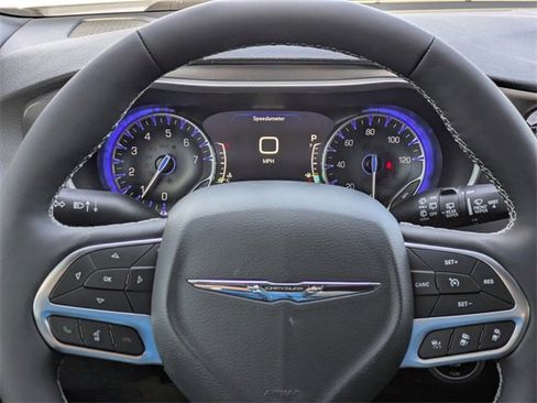New 2026 Chrysler Pacifica Select image 29