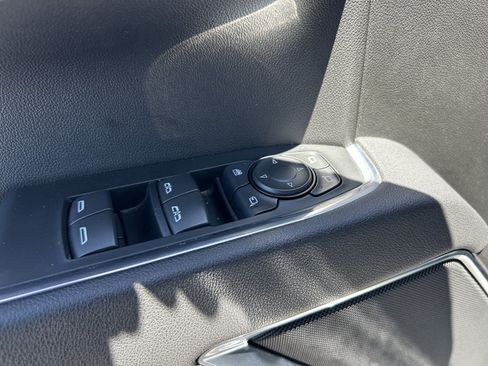 Certified 2025 GMC Sierra 1500 SLT RWD image 29
