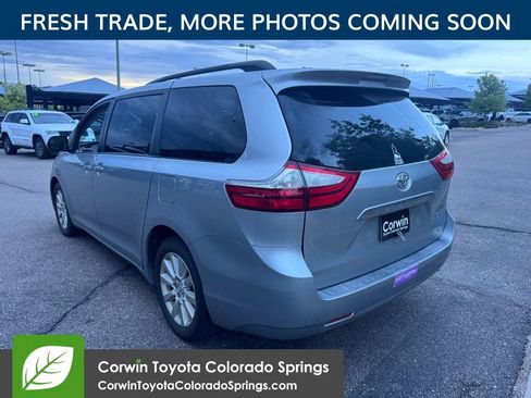 Used 2015 Toyota Sienna LE AWD/4WD image 5