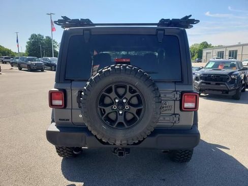 Used 2022 Jeep Wrangler Sport AWD/4WD image 6