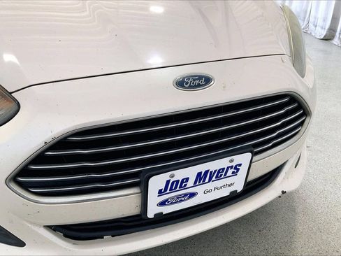 Used 2019 Ford Fiesta SE w/ Equipment Group 201A FWD image 7