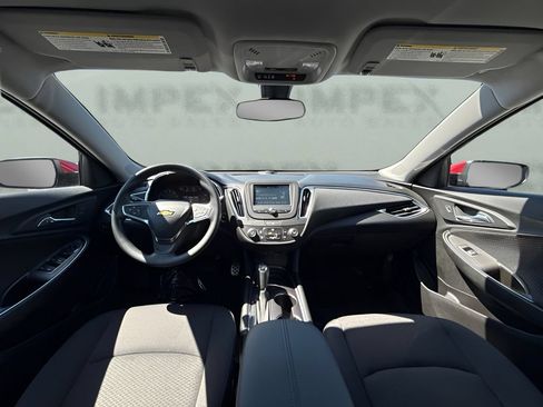 Used 2017 Chevrolet Malibu LT FWD image 8