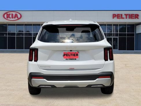 New 2026 Kia Sorento LX FWD image 4