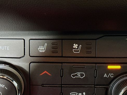 Used 2023 Dodge Durango GT image 25